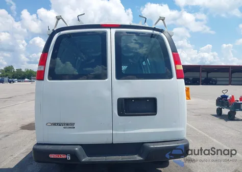 2012 Chevrolet Express 2500 Work Van z USA, uszkodzony, nr VIN 1GCWGFBA6C1146853